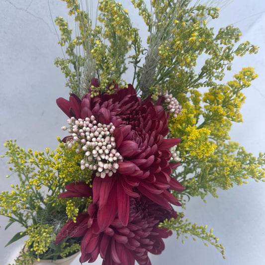 Small Bouquet of Fresh Flowers Stems