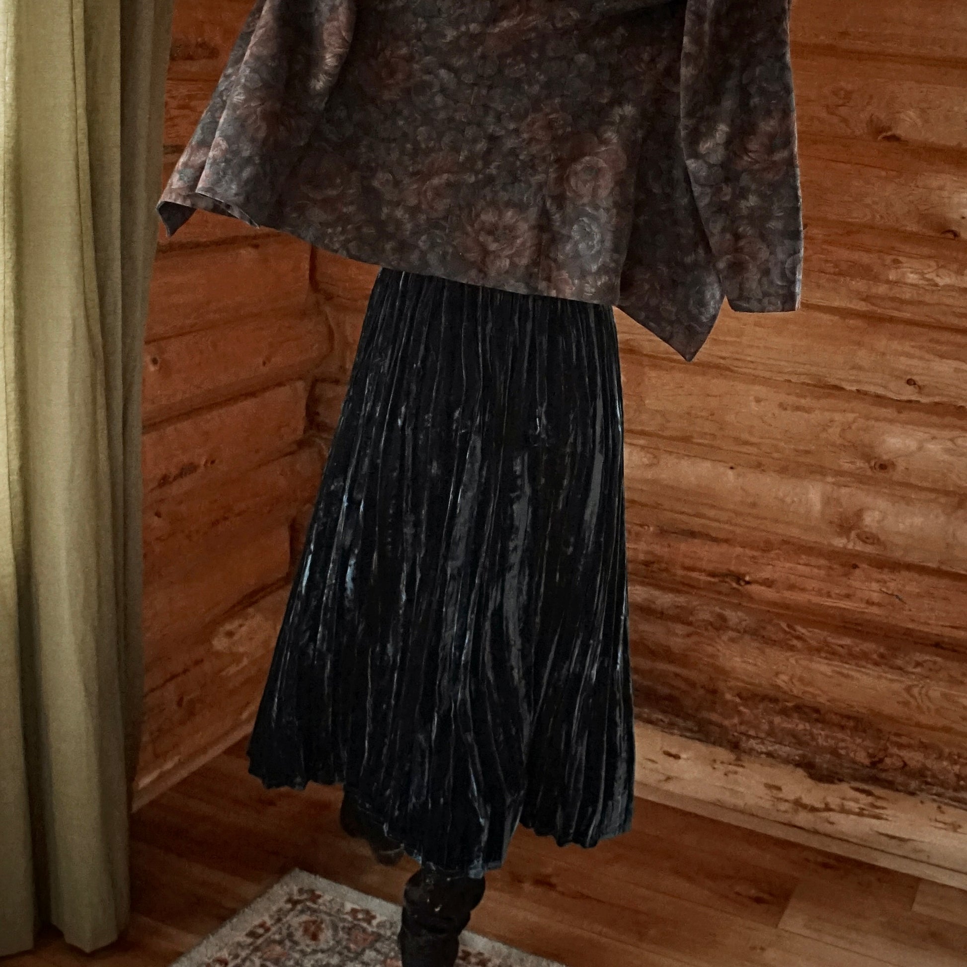 Vintage Double D Ranch Wear Velvet Broom Skirt - SHOP EZRA