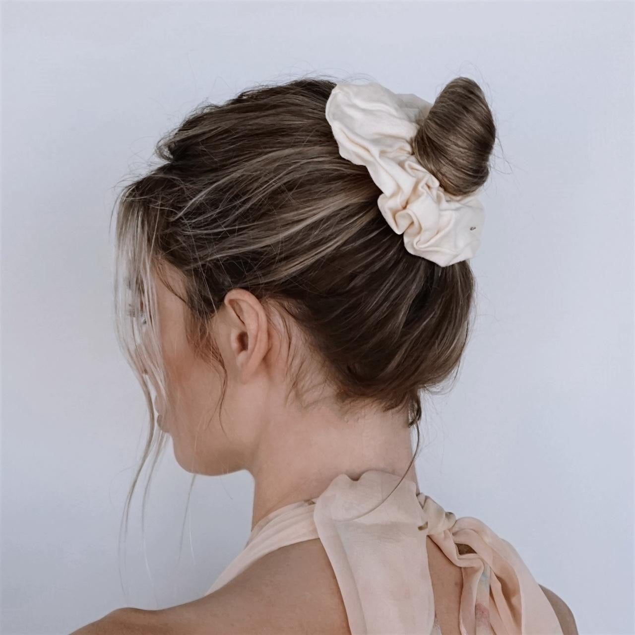 Vintage Hair Scrunchie in Cream - SHOP EZRA